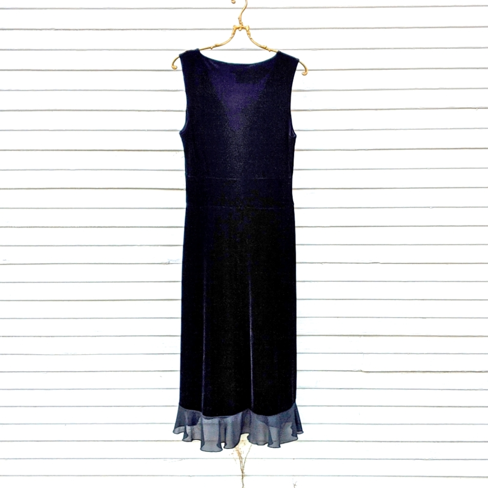 Slinky velvety evening dress - Picture 2 of 3
